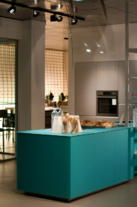 Selva-Interior_Lugano_lungolago_bancone-cucina