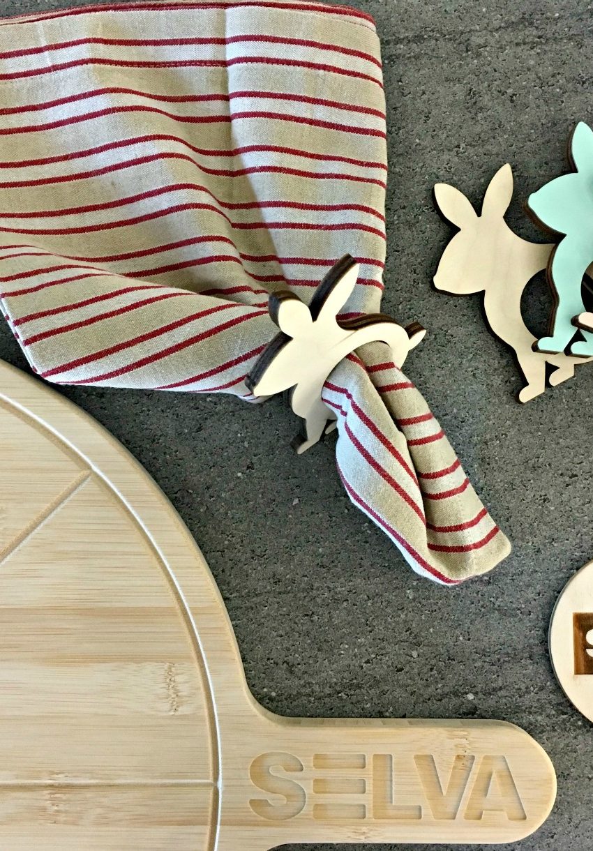 portatovaglioli in legno conigli pasqua