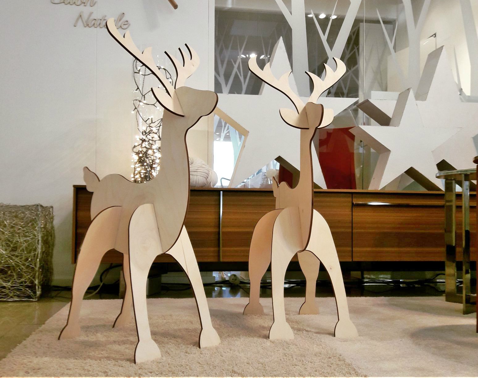 Natale: cosa regalare renne in legno 