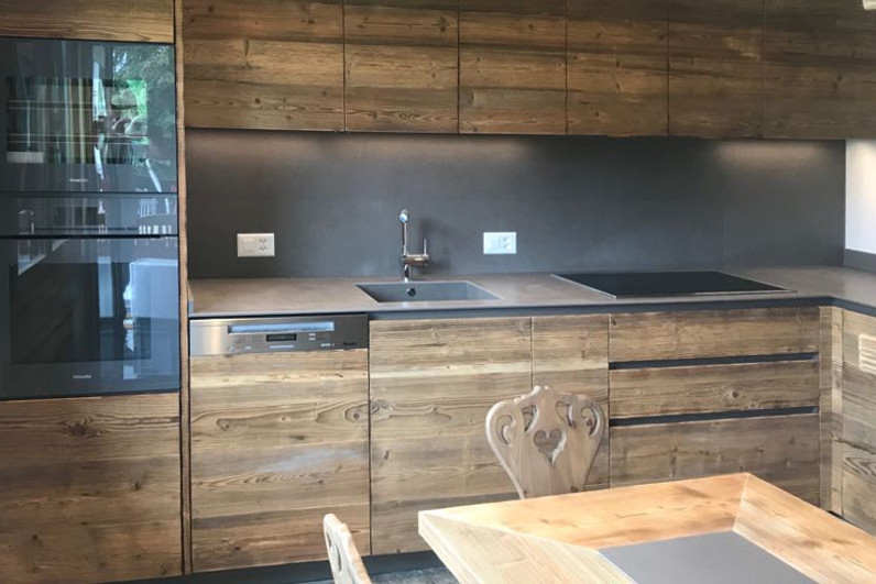 cucina moderna in legno massello