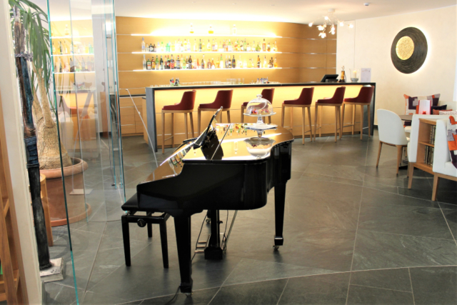 mobili su misura per hotel parco san marco bar e lounge