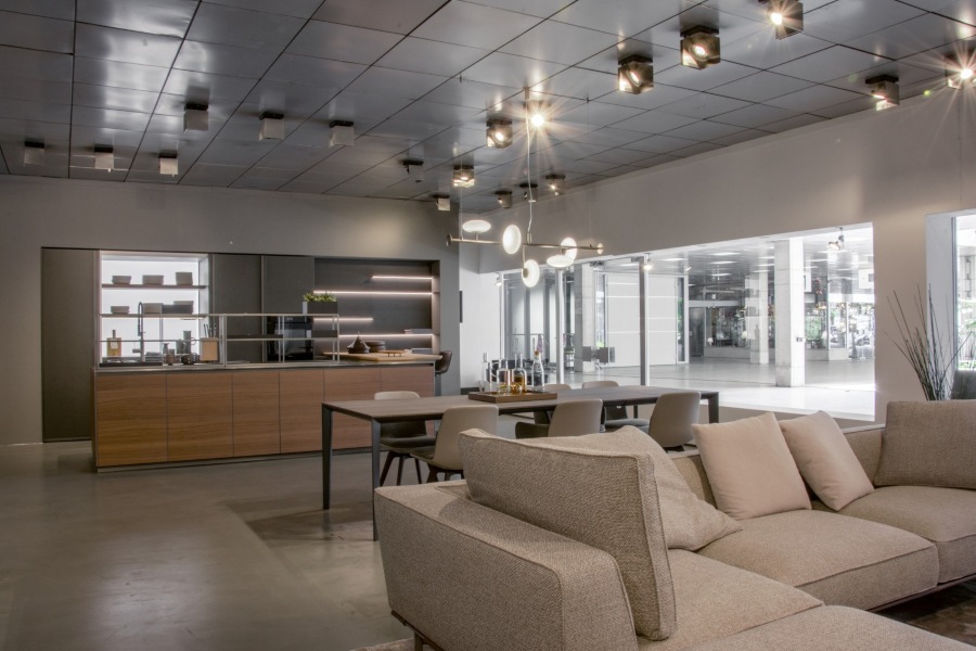 appartamento in showroom molteni