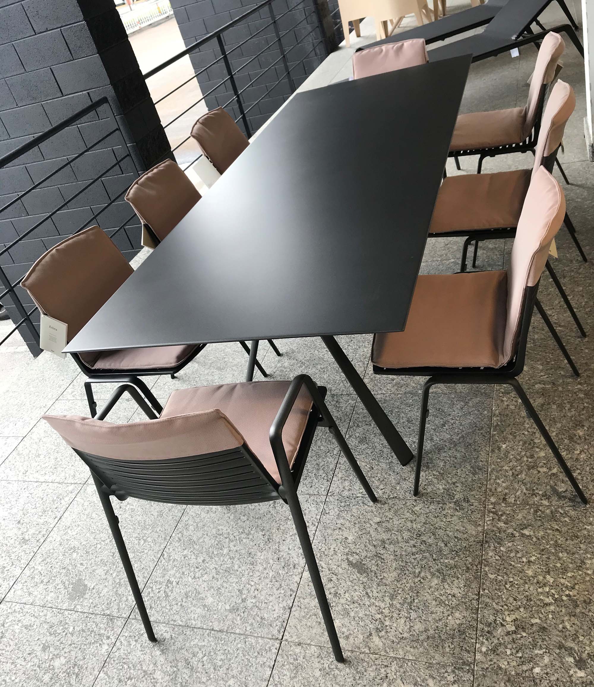 Tavolo Fast Radice Quadra Image